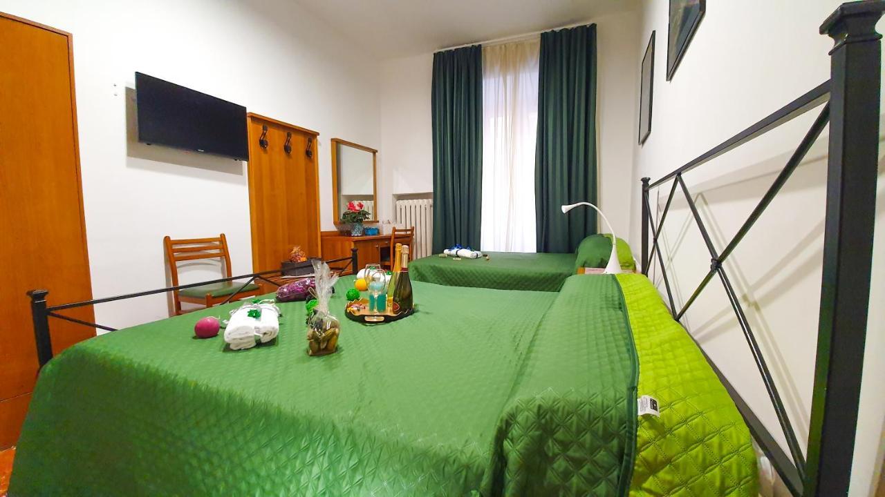 A Casa Simpatia - A Richiesta Parcheggio Gratuito ! Hotel Róma Kültér fotó