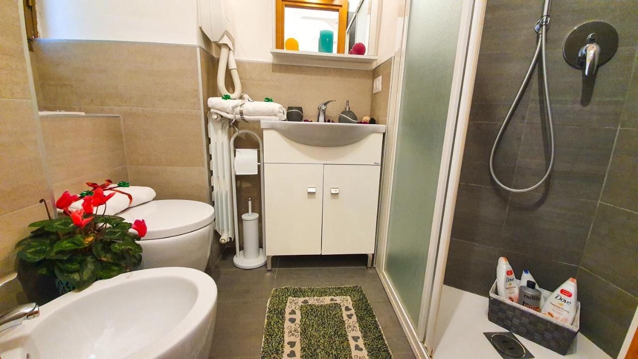 A Casa Simpatia - A Richiesta Parcheggio Gratuito ! Hotel Róma Kültér fotó