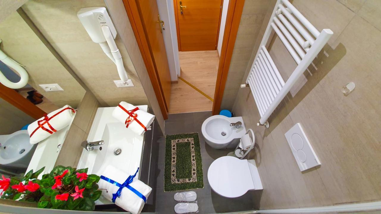 A Casa Simpatia - A Richiesta Parcheggio Gratuito ! Hotel Róma Kültér fotó