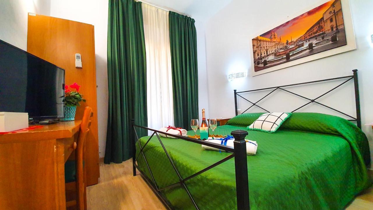 A Casa Simpatia - A Richiesta Parcheggio Gratuito ! Hotel Róma Kültér fotó