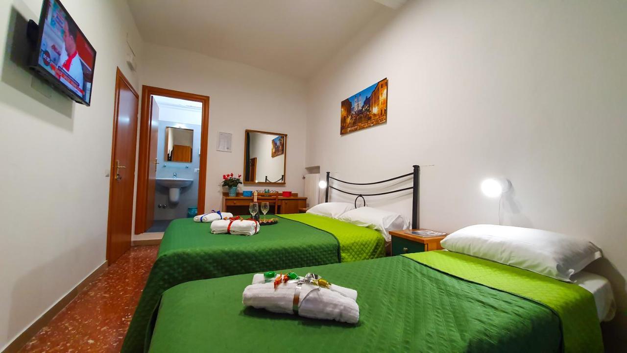 A Casa Simpatia - A Richiesta Parcheggio Gratuito ! Hotel Róma Kültér fotó
