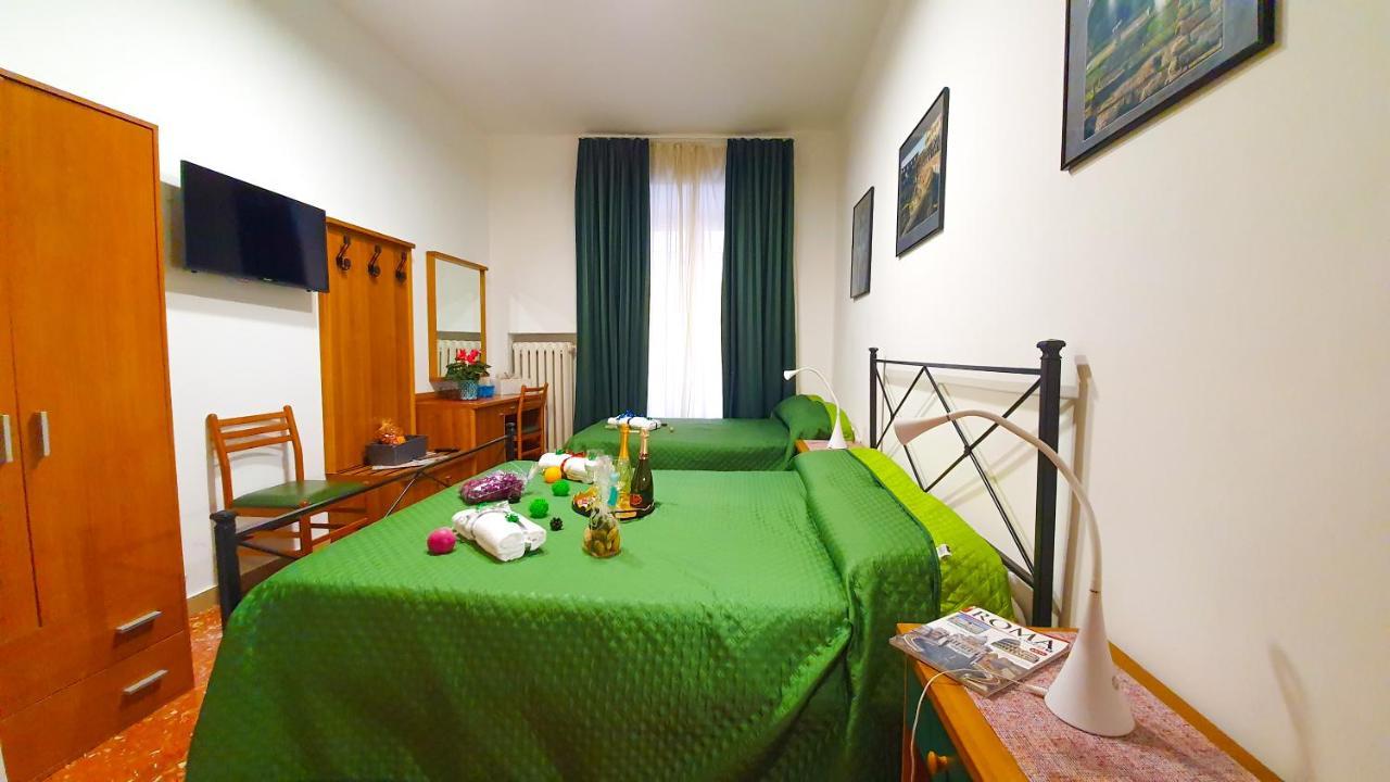 A Casa Simpatia - A Richiesta Parcheggio Gratuito ! Hotel Róma Kültér fotó
