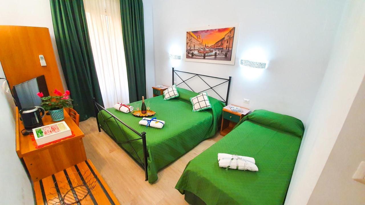A Casa Simpatia - A Richiesta Parcheggio Gratuito ! Hotel Róma Kültér fotó